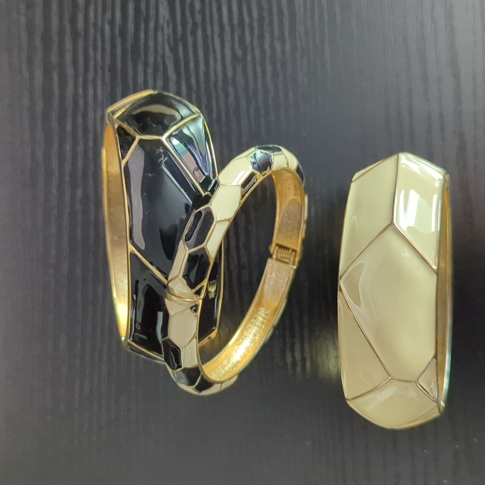 3 enamel bangles, black and white